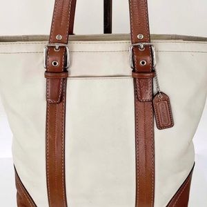 Coach Hamptons Tote F11201